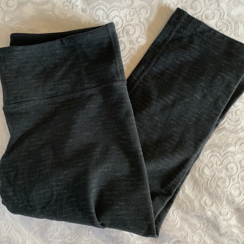 Lululemon Capri leggings - Picture 14 of 16